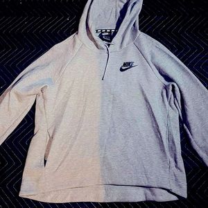 Womans Nike Sweater Size M